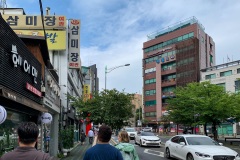 We traveled to Jeungneung to find a Daiso to get supplies for our dorm rooms but we were all hungry so our first mission was finding something to eat.